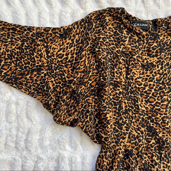 1980s Vintage St. Gillian Silk Leopard Print Dolman Sleeve Dress - Picture 8 of 14